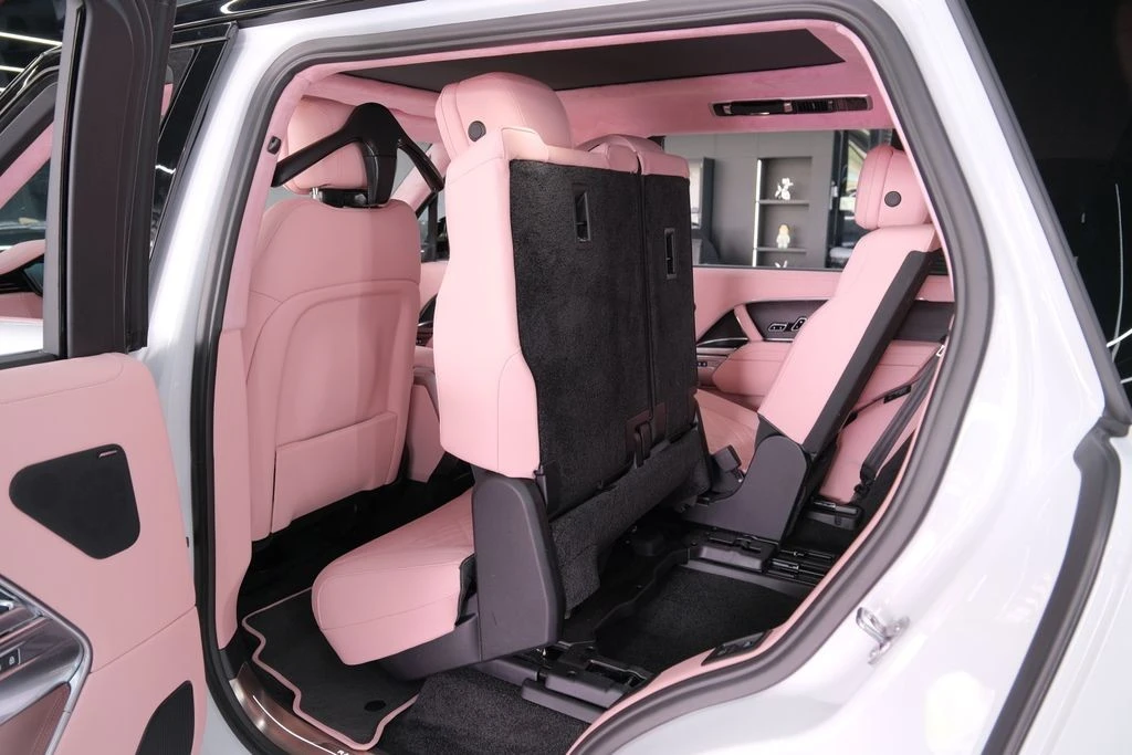2026 Land Rover Range Rover L460 - Image 30 of 31