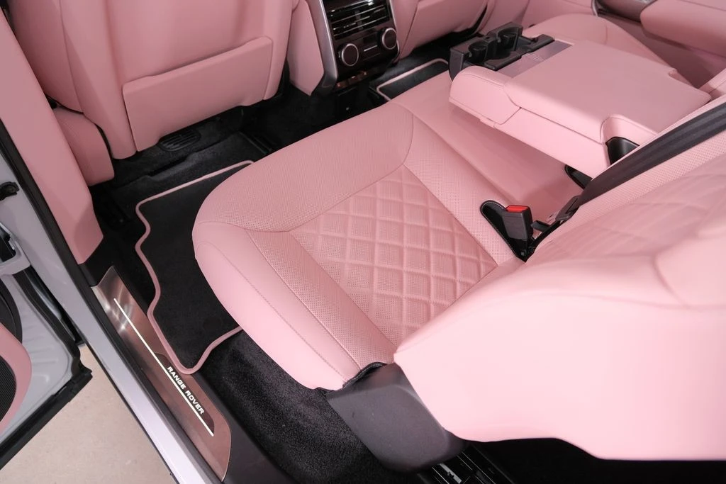 2026 Land Rover Range Rover L460 - Image 23 of 31