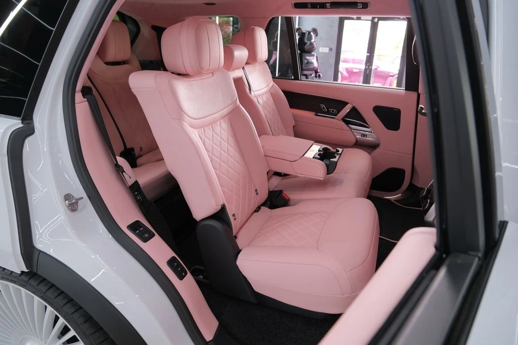 2026 Land Rover Range Rover L460 - Image 31 of 31