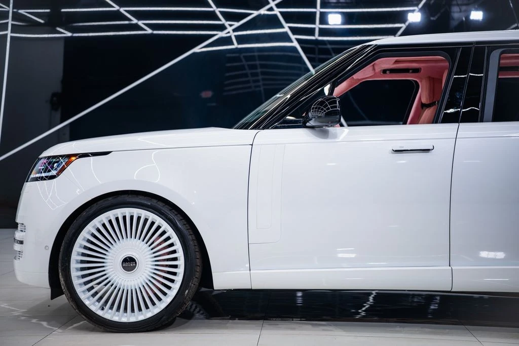 2026 Land Rover Range Rover L460 - Image 8 of 31