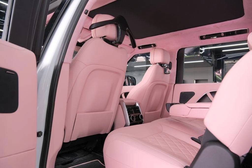 2026 Land Rover Range Rover L460 - Image 25 of 31