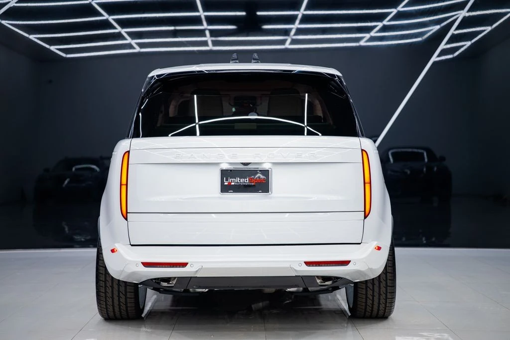 2026 Land Rover Range Rover L460 - Image 27 of 31