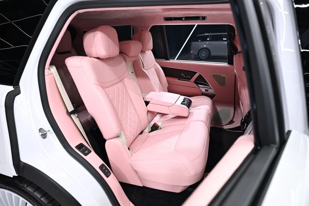 2026 Land Rover Range Rover L460 - Image 20 of 31