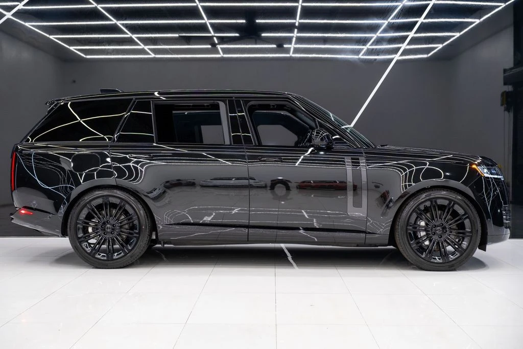 2026 Land Rover Range Rover L460 - Image 9 of 21