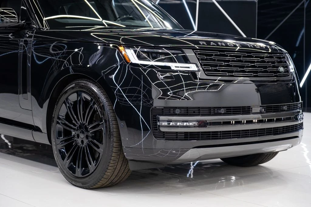 2026 Land Rover Range Rover L460 - Image 5 of 21
