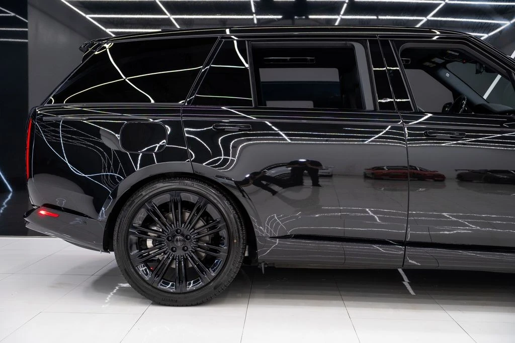 2026 Land Rover Range Rover L460 - Image 10 of 21
