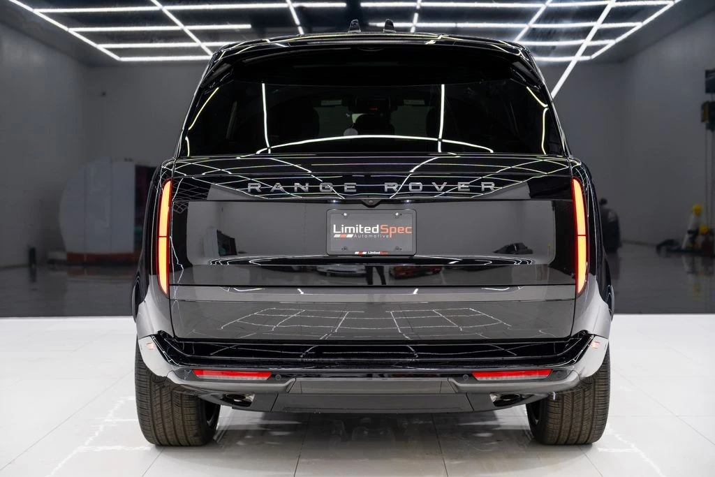 2026 Land Rover Range Rover L460 - Image 15 of 31