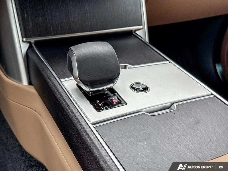 2026 Land Rover Range Rover L460 - Image 14 of 19