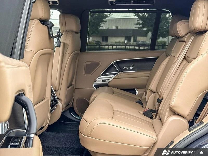 2026 Land Rover Range Rover L460 - Image 18 of 19