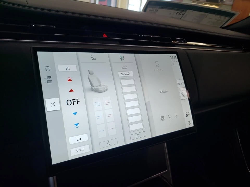 2026 Land Rover Range Rover L460 - Image 20 of 20