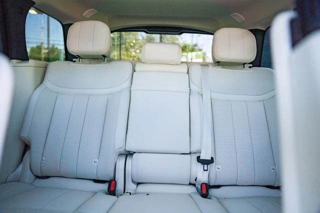 2026 Land Rover Range Rover L460 - Image 22 of 31