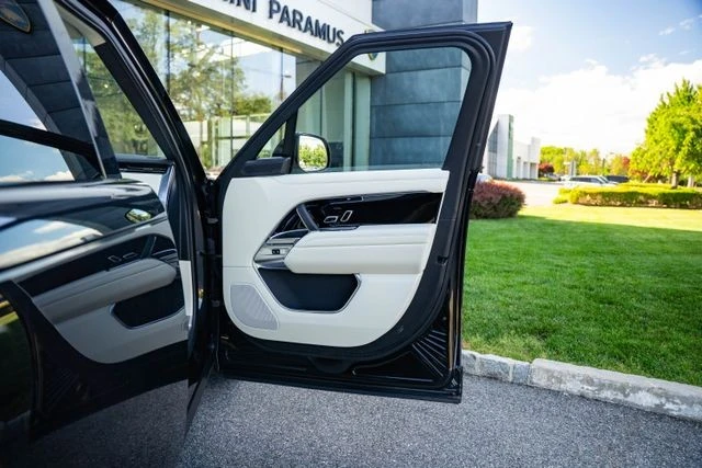 2026 Land Rover Range Rover L460 - Image 31 of 31