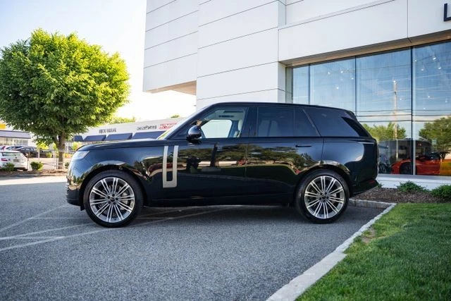 2026 Land Rover Range Rover L460 - Image 6 of 31