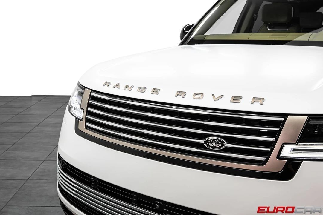 2026 Land Rover Range Rover L460 - Image 9 of 31