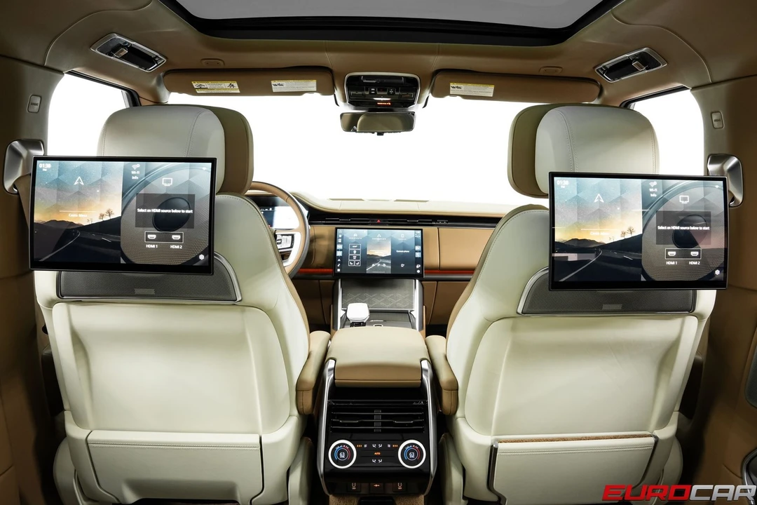 2026 Land Rover Range Rover L460 - Image 25 of 31