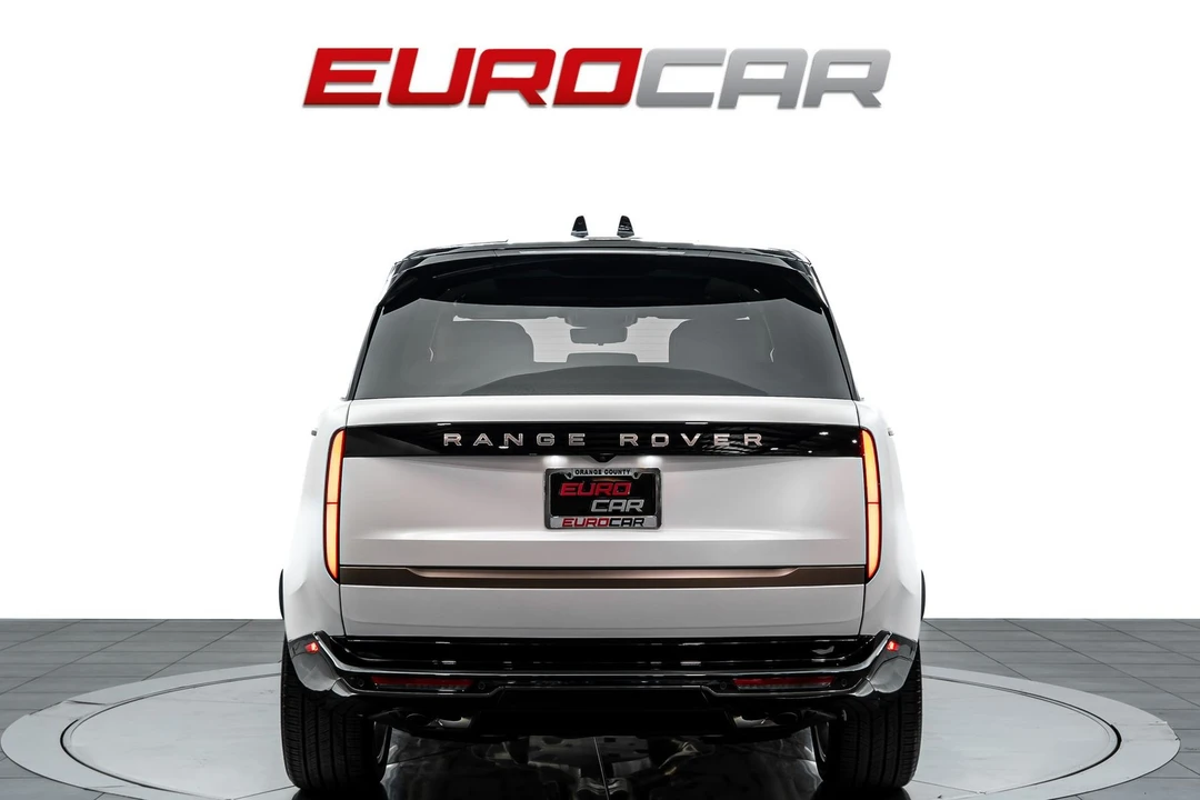 2026 Land Rover Range Rover L460 - Image 4 of 31
