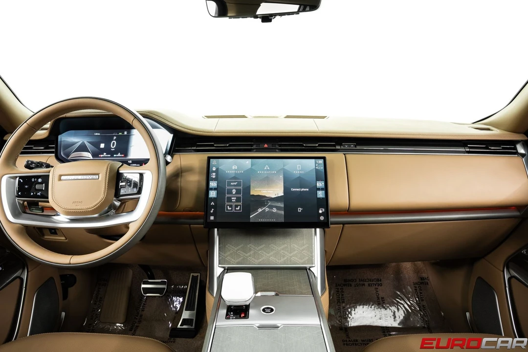 2026 Land Rover Range Rover L460 - Image 27 of 31