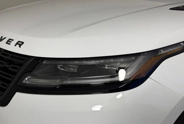 2026 Land Rover Range Rover Velar - Image 5 of 10