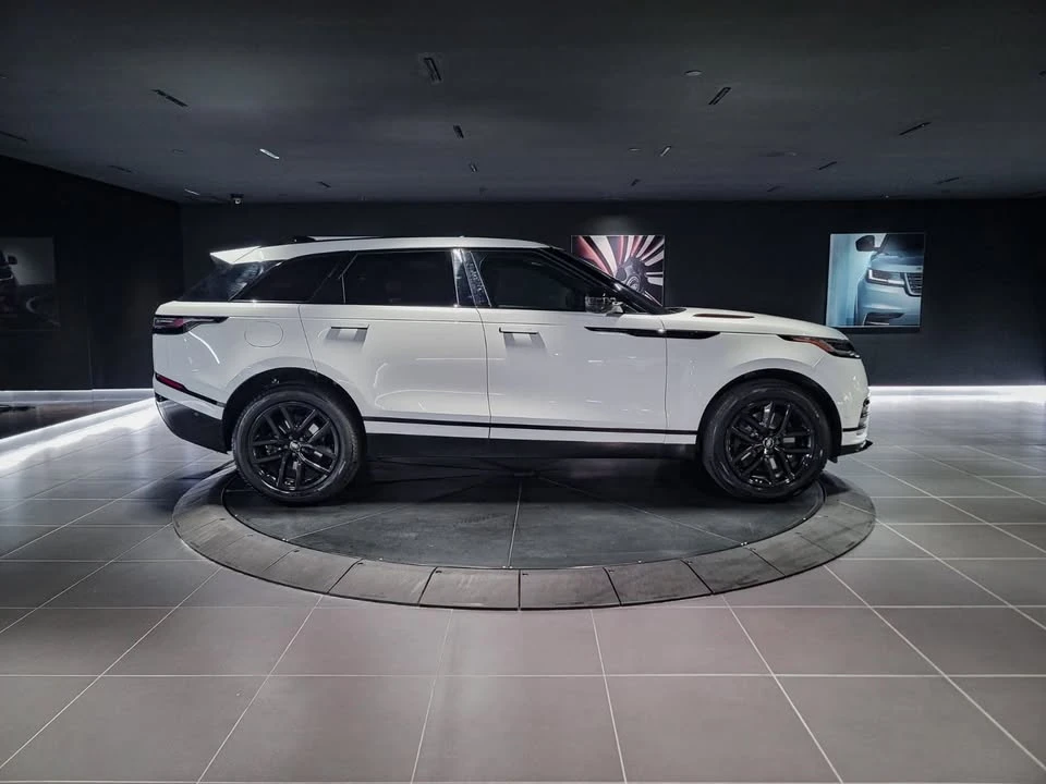 2026 Land Rover Range Rover Velar - Image 4 of 20