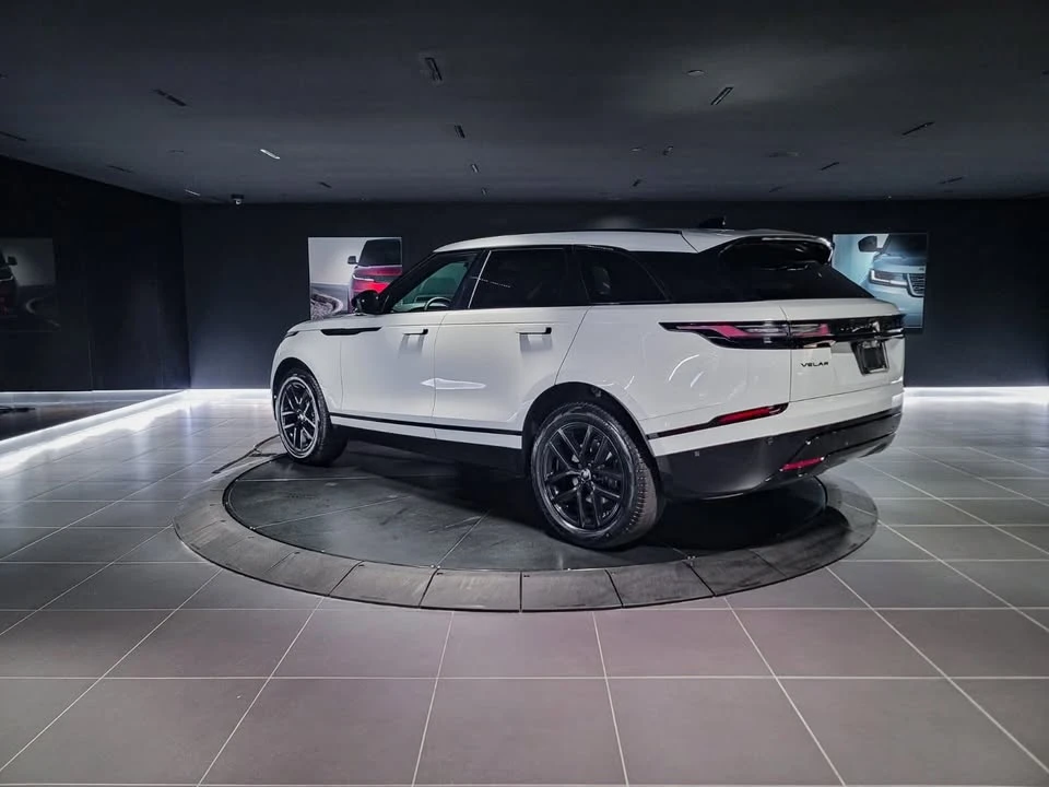 2026 Land Rover Range Rover Velar - Image 7 of 20