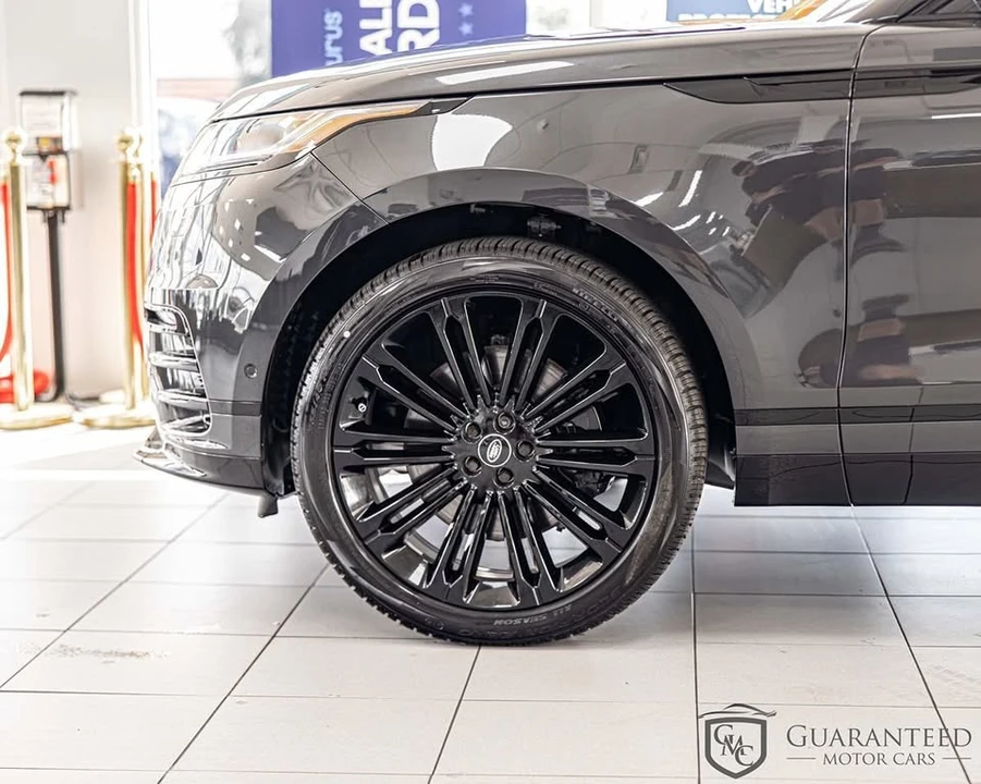 2026 Land Rover Range Rover Velar - Image 7 of 18