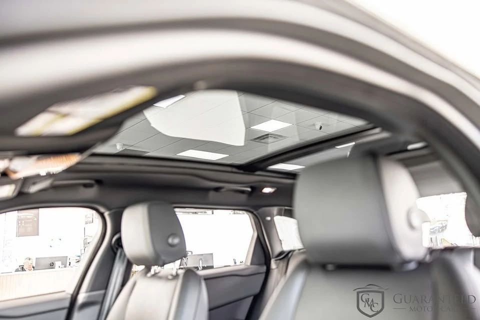 2026 Land Rover Range Rover Velar - Image 17 of 18