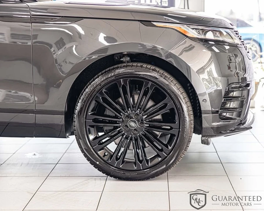 2026 Land Rover Range Rover Velar - Image 11 of 18