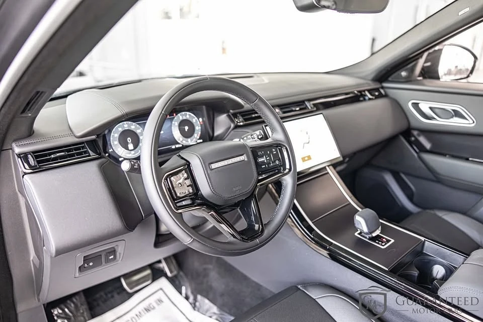 2026 Land Rover Range Rover Velar - Image 18 of 18