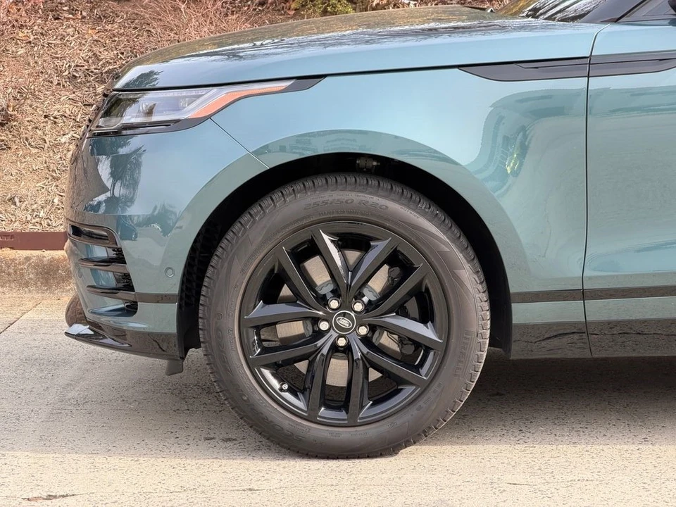 2026 Land Rover Range Rover Velar - Image 14 of 21