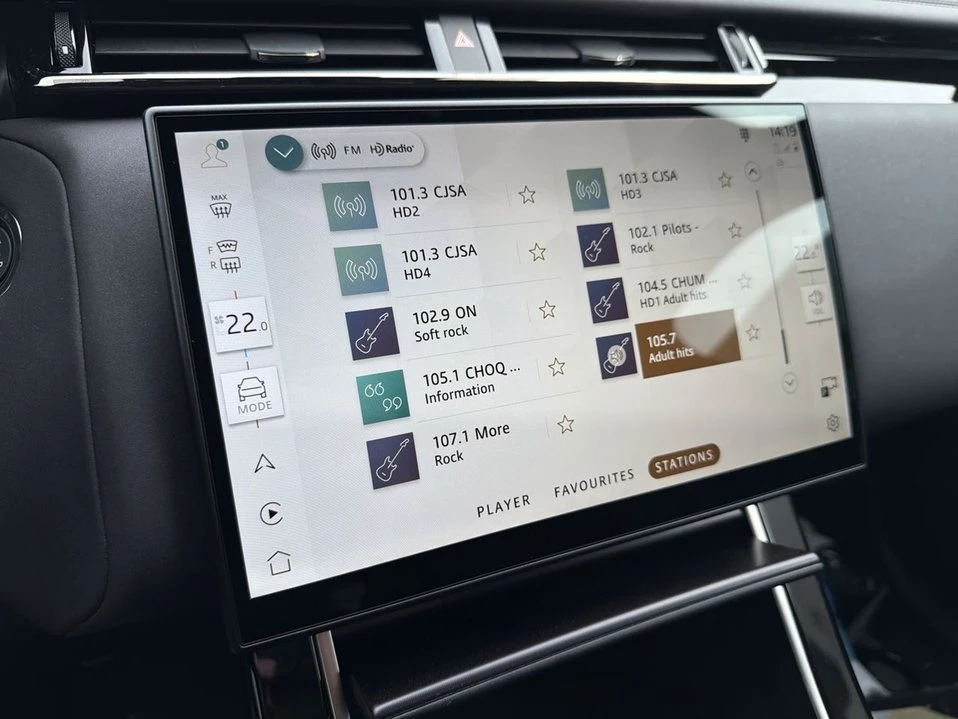 2026 Land Rover Range Rover Velar - Image 11 of 18