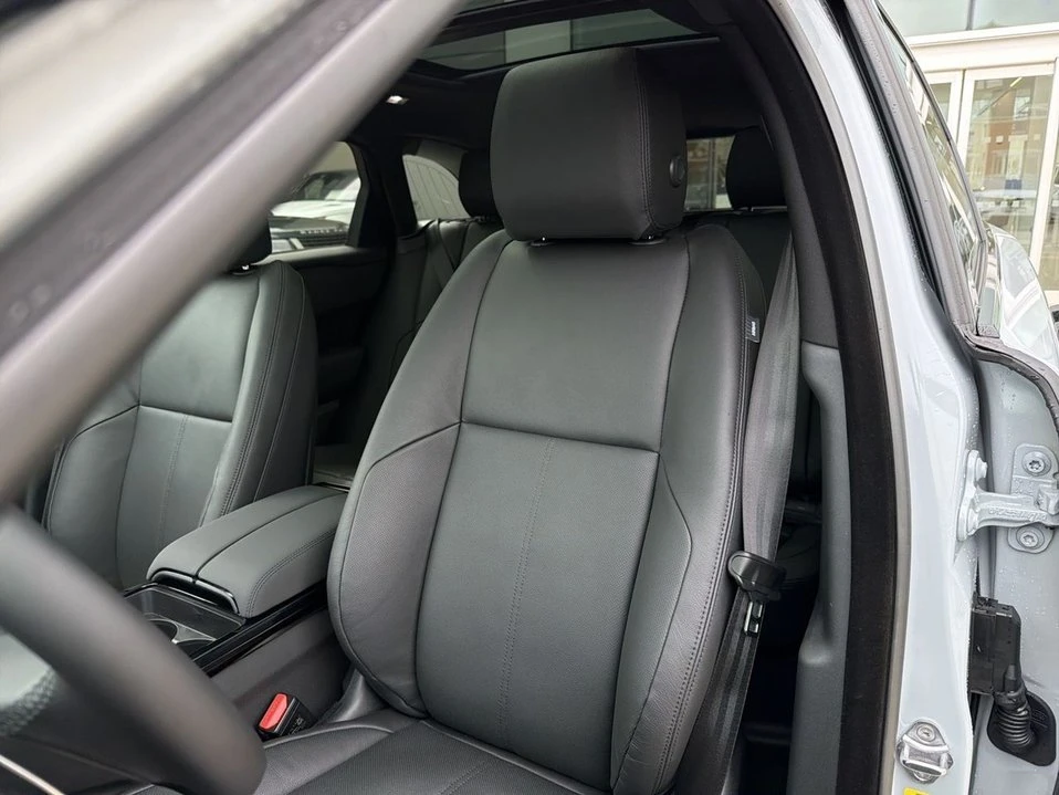 2026 Land Rover Range Rover Velar - Image 6 of 18