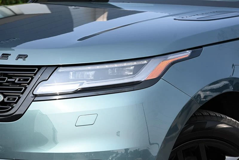 2026 Land Rover Range Rover Velar - Image 2 of 10