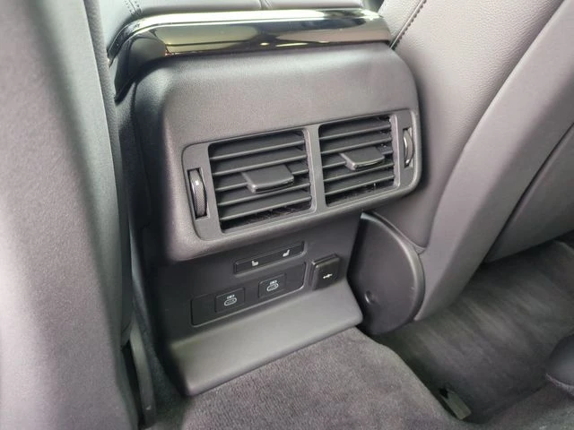 2026 Land Rover Range Rover Velar - Image 13 of 20