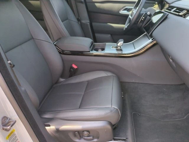 2026 Land Rover Range Rover Velar - Image 18 of 20