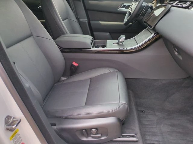 2026 Land Rover Range Rover Velar - Image 18 of 20