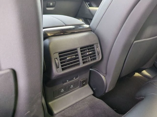 2026 Land Rover Range Rover Velar - Image 13 of 20
