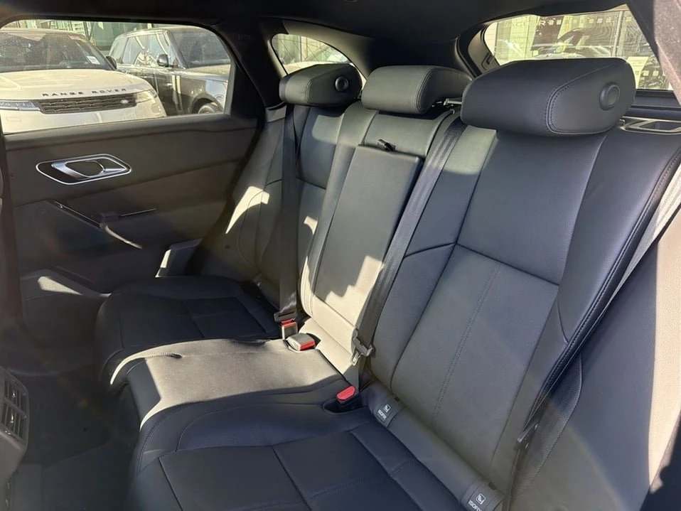 2026 Land Rover Range Rover Velar - Image 18 of 20