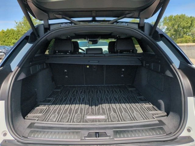 2026 Land Rover Range Rover Velar - Image 16 of 20