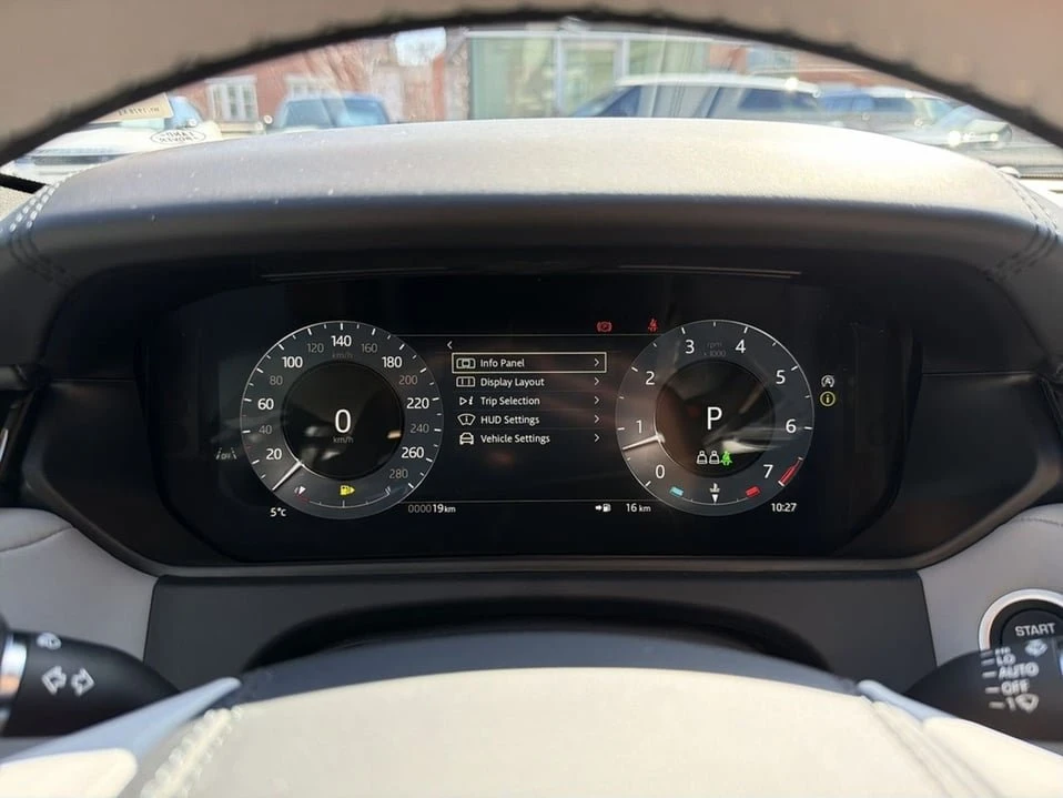 2026 Land Rover Range Rover Velar - Image 10 of 20