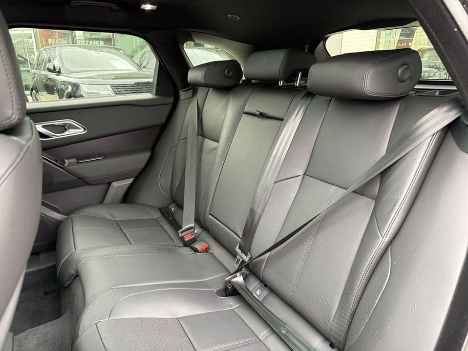 2026 Land Rover Range Rover Velar - Image 18 of 20
