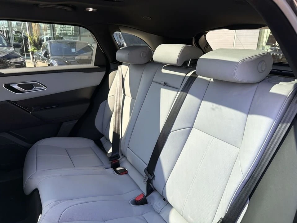 2026 Land Rover Range Rover Velar - Image 18 of 20
