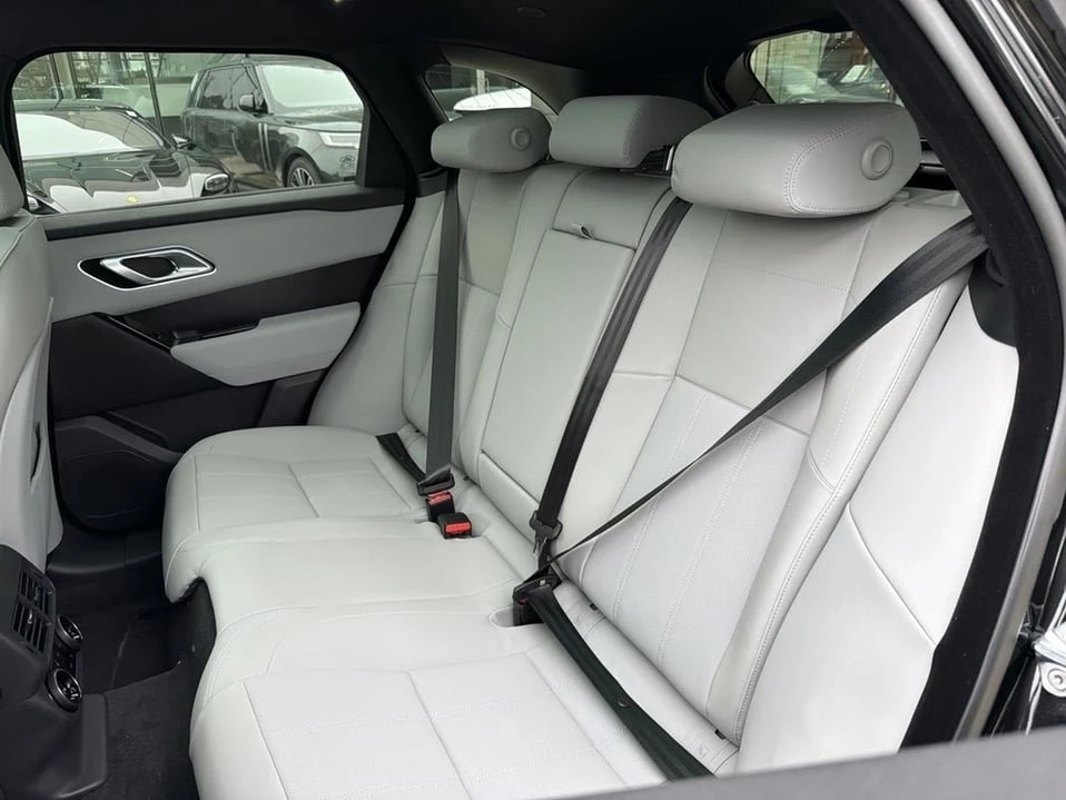 2026 Land Rover Range Rover Velar - Image 17 of 20