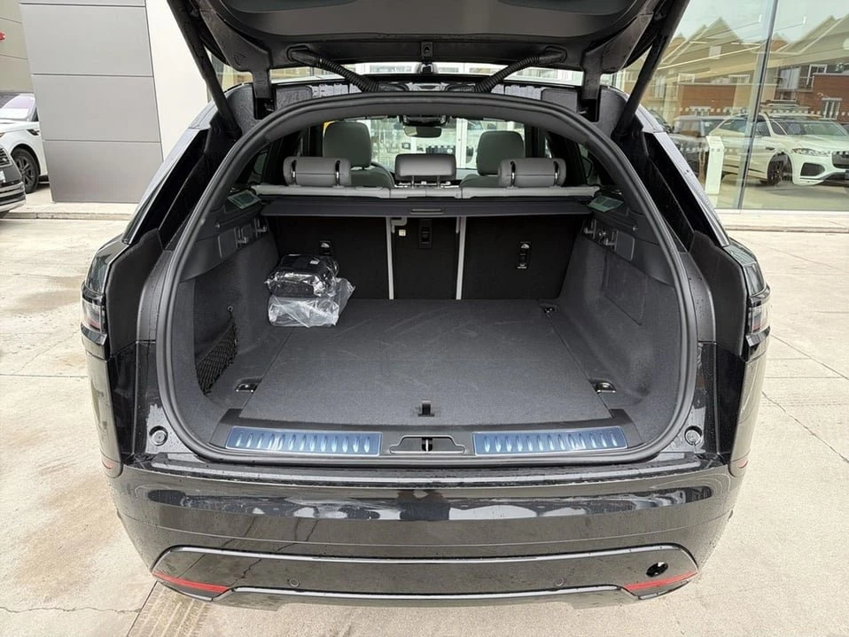 2026 Land Rover Range Rover Velar - Image 19 of 20