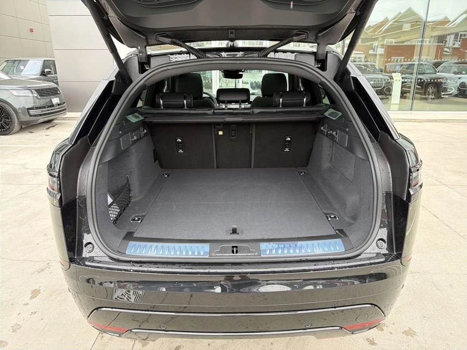2026 Land Rover Range Rover Velar - Image 19 of 20