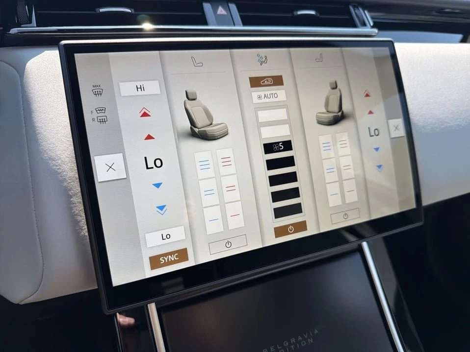 2026 Land Rover Range Rover Velar - Image 14 of 20