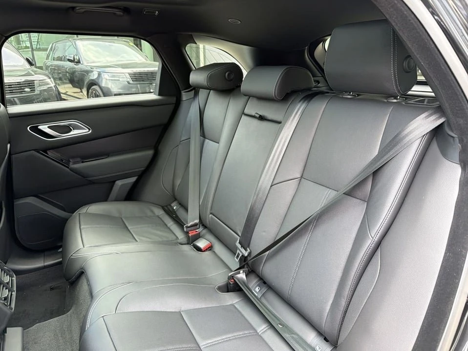 2026 Land Rover Range Rover Velar - Image 18 of 20