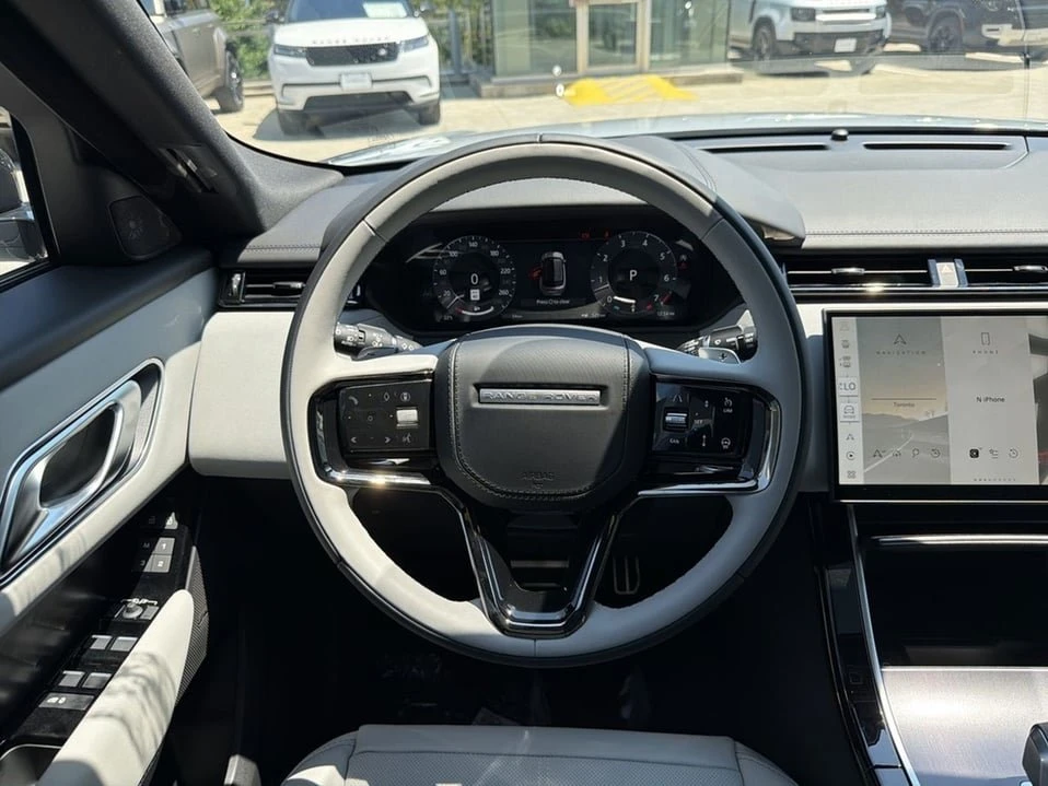 2026 Land Rover Range Rover Velar - Image 9 of 20