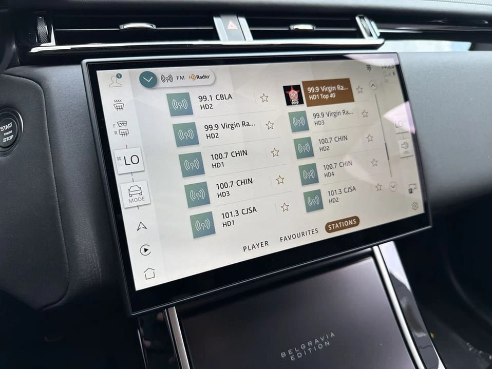 2026 Land Rover Range Rover Velar - Image 11 of 20