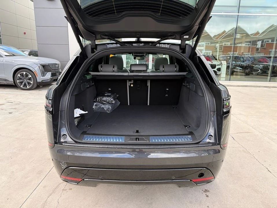 2026 Land Rover Range Rover Velar - Image 19 of 20