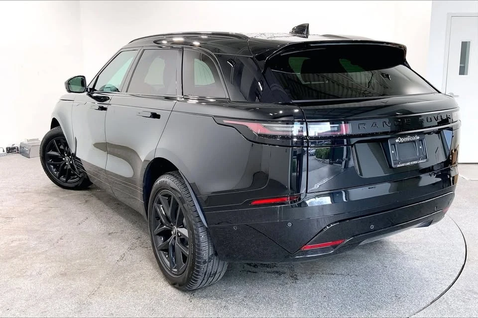 2026 Land Rover Range Rover Velar - Image 4 of 20